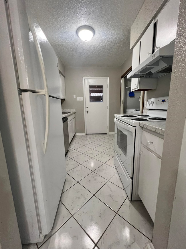 6215 Bedford Dr, Beaumont, TX 77708 - photo 4