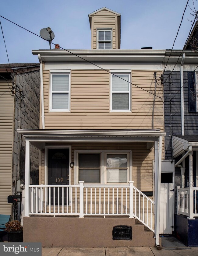 139 S 5th St, Columbia, PA 17512 - photo 2
