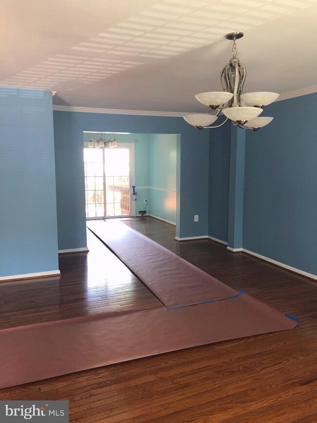 10308 Mockingbird Pond Ct, Burke, VA 22015 - photo 3