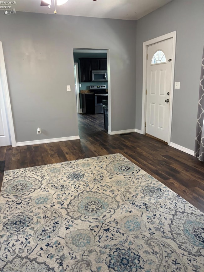 295 Circular St, Tiffin, OH 44883 - photo 6