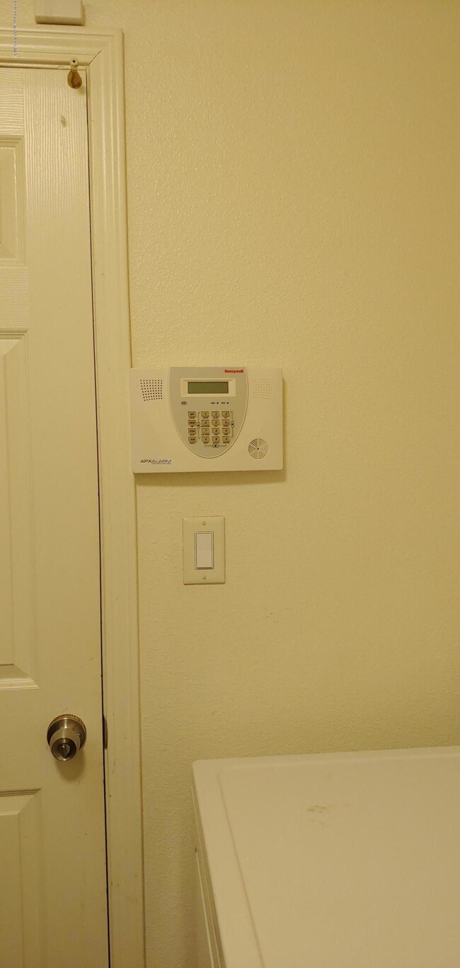 204 Valle Vista Dr, Farmington, NM 87401 - photo 7