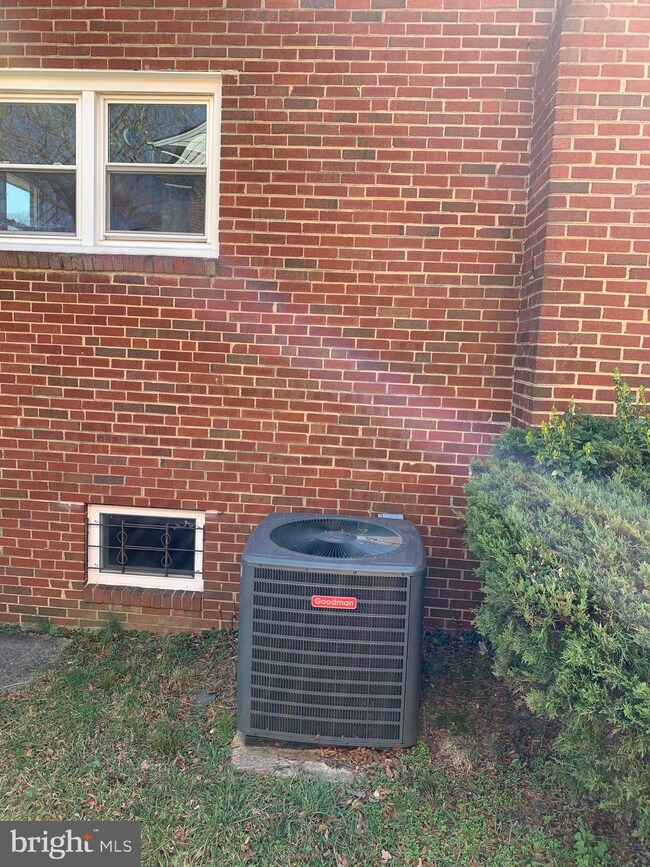 910 Linwood St, Hyattsville, MD 20783 - photo 5