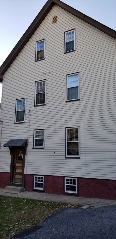 29 Radcliffe Ave unit 1, Providence, RI 02908 - photo 2