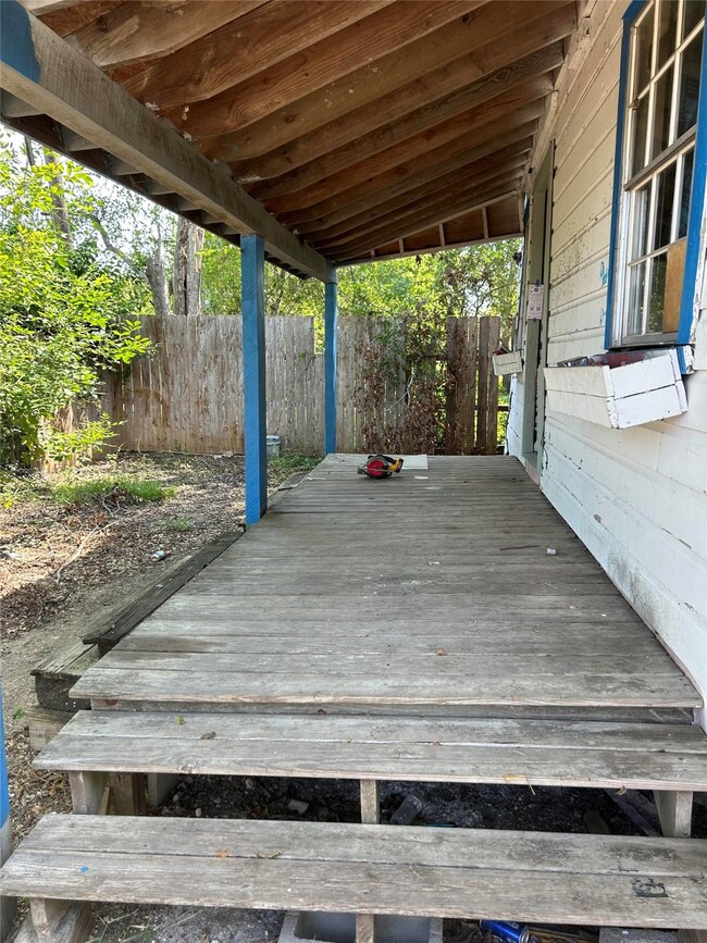 4026 Wiley Rd, Houston, TX 77093 - photo 5