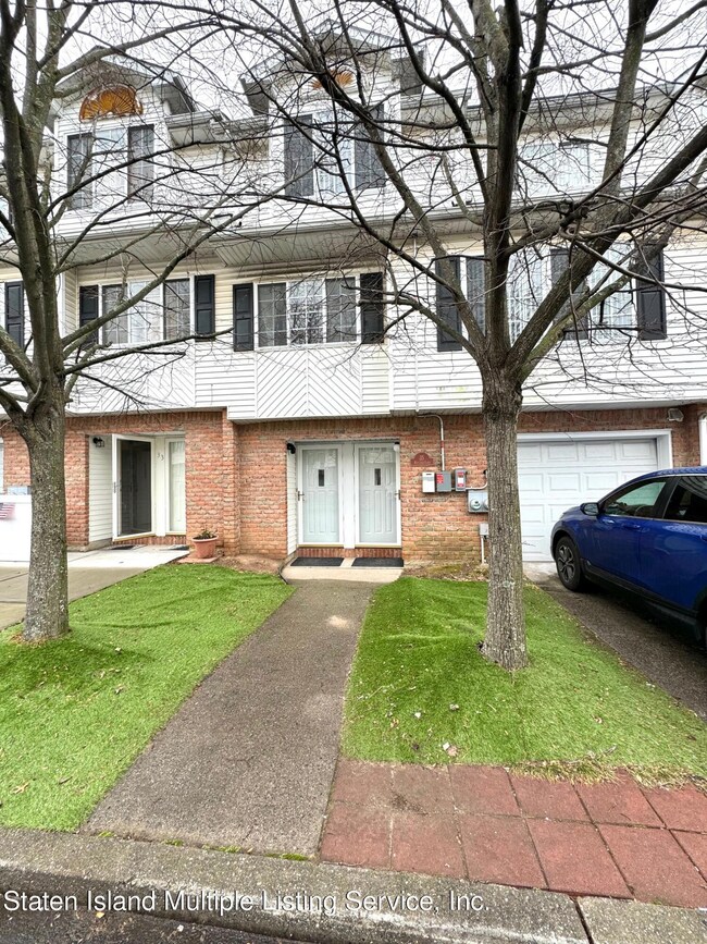 35 Red Cedar Ln, Staten Island, NY 10309 - photo 3