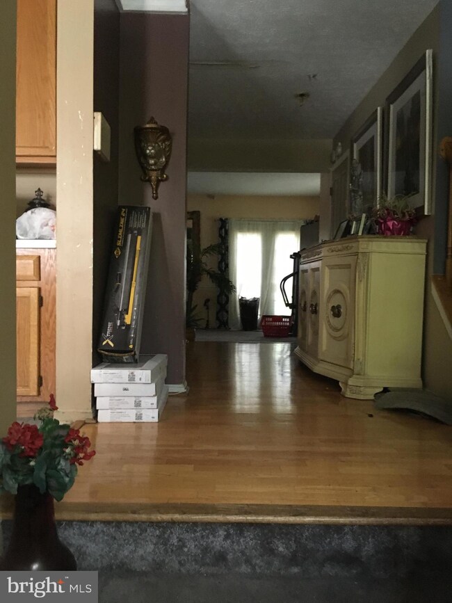 9327 Daly Ct, Laurel, MD 20723 - photo 2