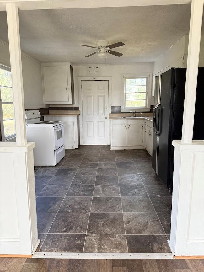 1809 Coffee Rd, Douglas, GA 31535 - photo 4