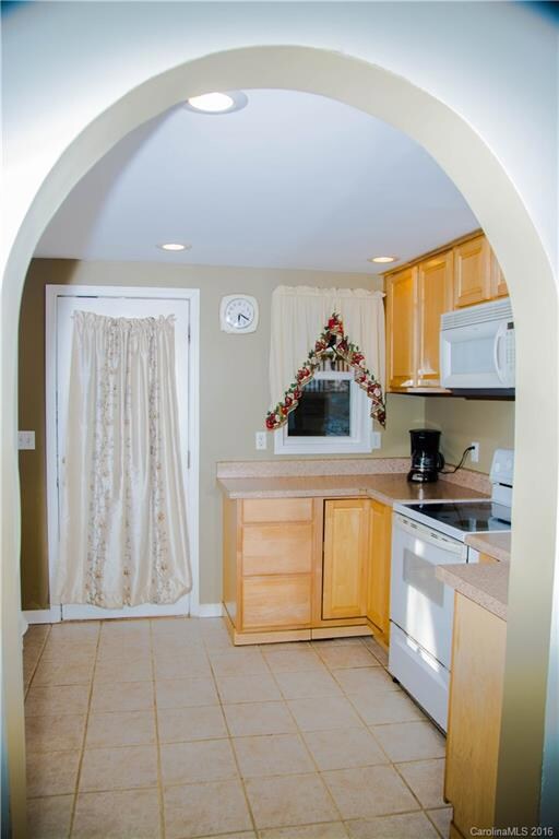 56 Le An Hurst Rd, Asheville, NC 28803 - photo 7