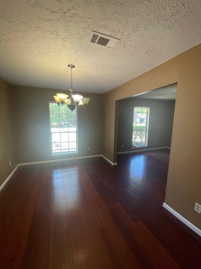 23402 Lestergate Dr, Spring, TX 77373 - photo 4