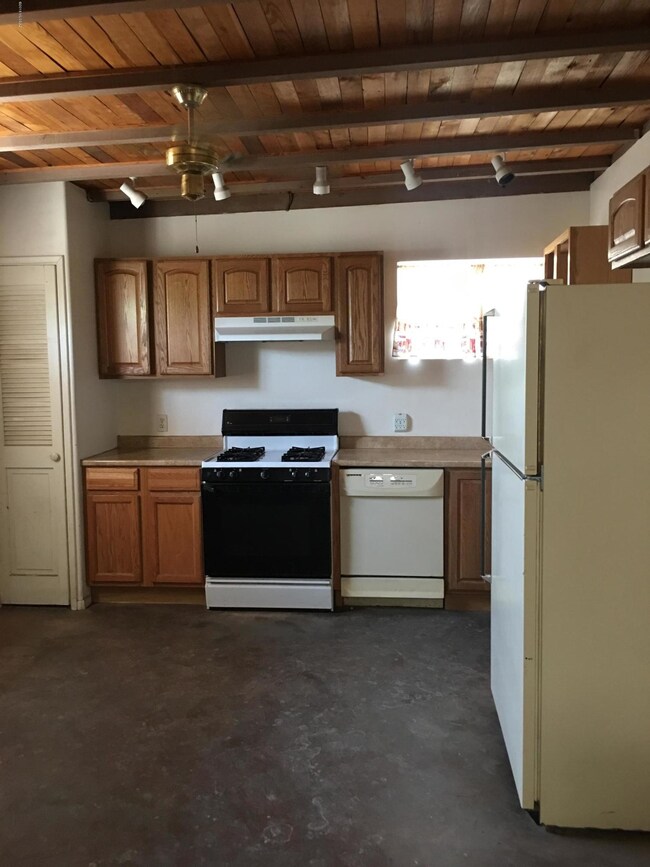 3653 N Tucson Blvd, Tucson, AZ 85716 - photo 3