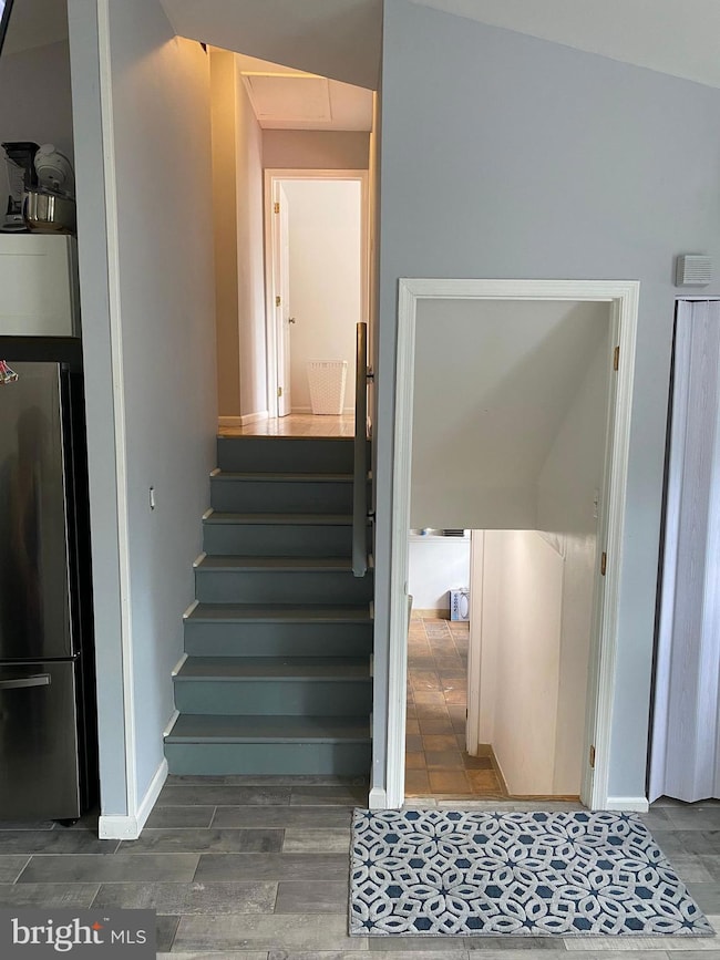 452 Lincoln Dr, Glen Burnie, MD 21060 - photo 2