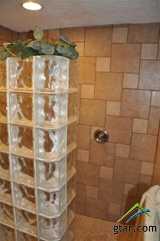 329 329 Glen Cove Cir, Tyler, TX 75701 - photo 4