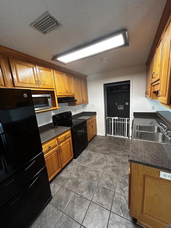 5213 Pine St, Valdosta, GA 31601 - photo 4