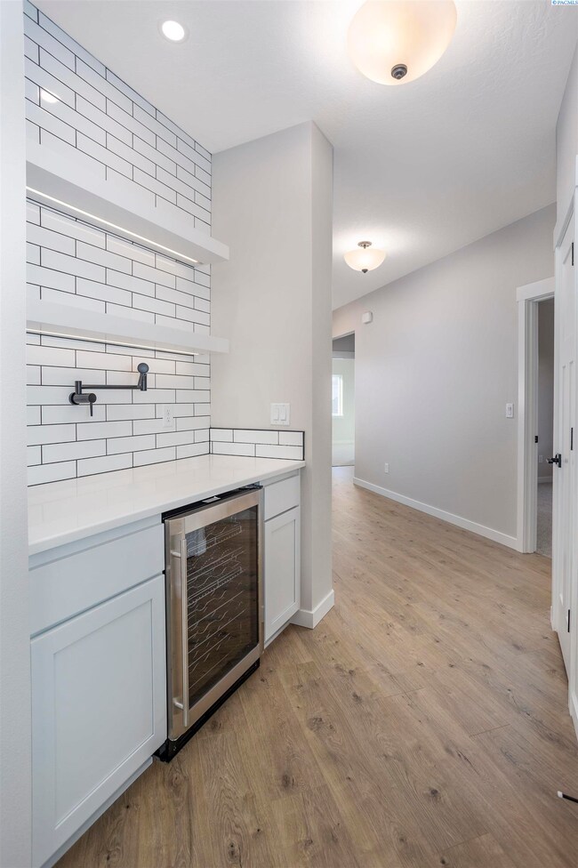 2402 Maggio Loop, Richland, WA 99352 - photo 2