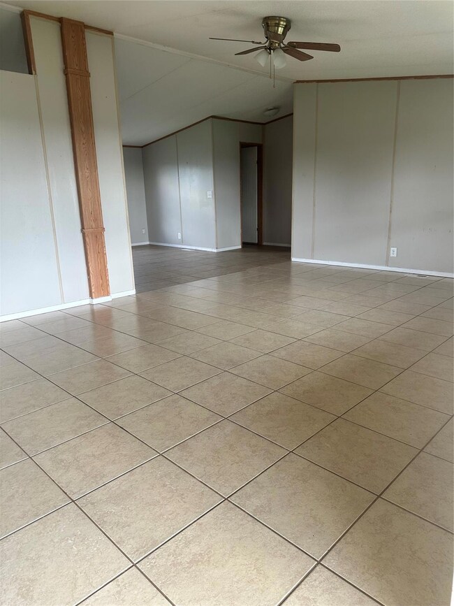 2012 Tepar Ln, Cleburne, TX 76031 - photo 5