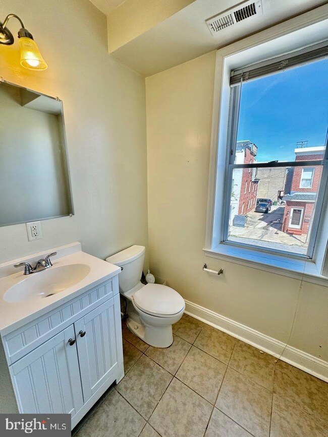 445 E Fort Ave unit A, Baltimore, MD 21230 - photo 5