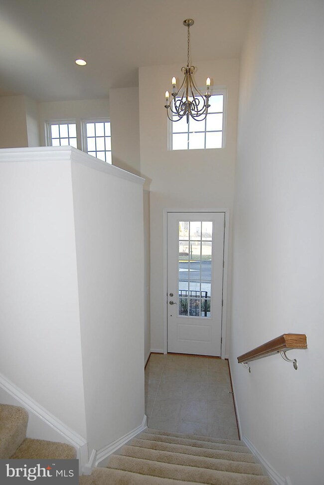 8393 Scotland Loop unit 72, Manassas, VA 20109 - photo 4