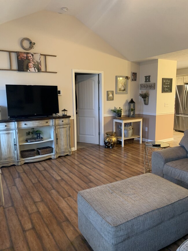 299 John Mark Ct, Manchester, TN 37355 - photo 2