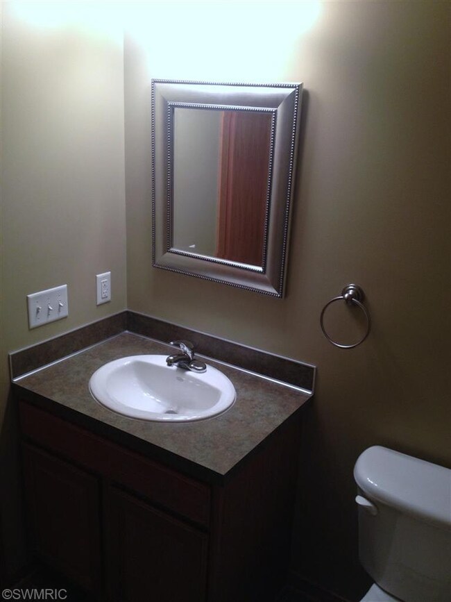 26 Brewer Park Cir unit 2, Byron Center, MI 49315 - photo 4