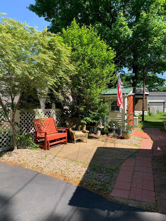 21 Chestnut Rd, North Hampton, NH 03862 - photo 6