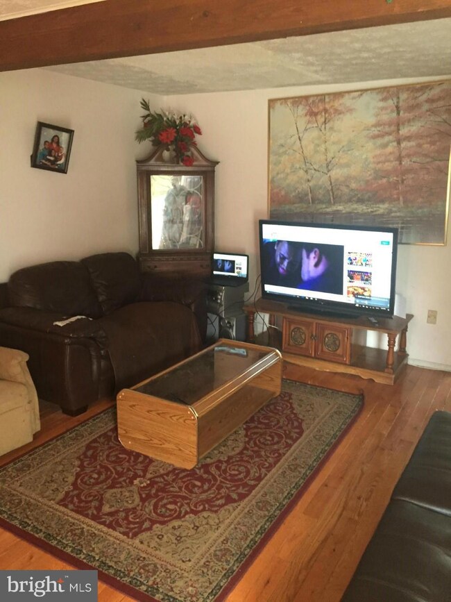 3807 Evans Trail Ct, Beltsville, MD 20705 - photo 3