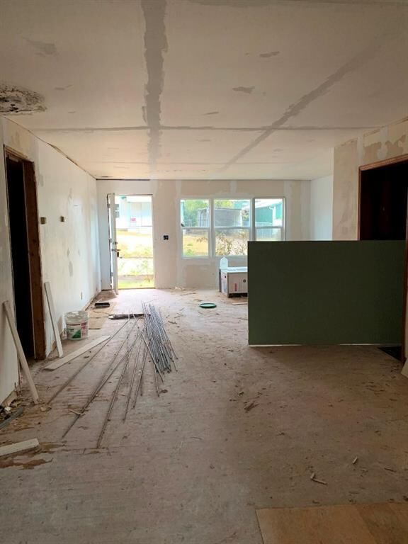 910 N Hobson Ave, Shawnee, OK 74801 - photo 2