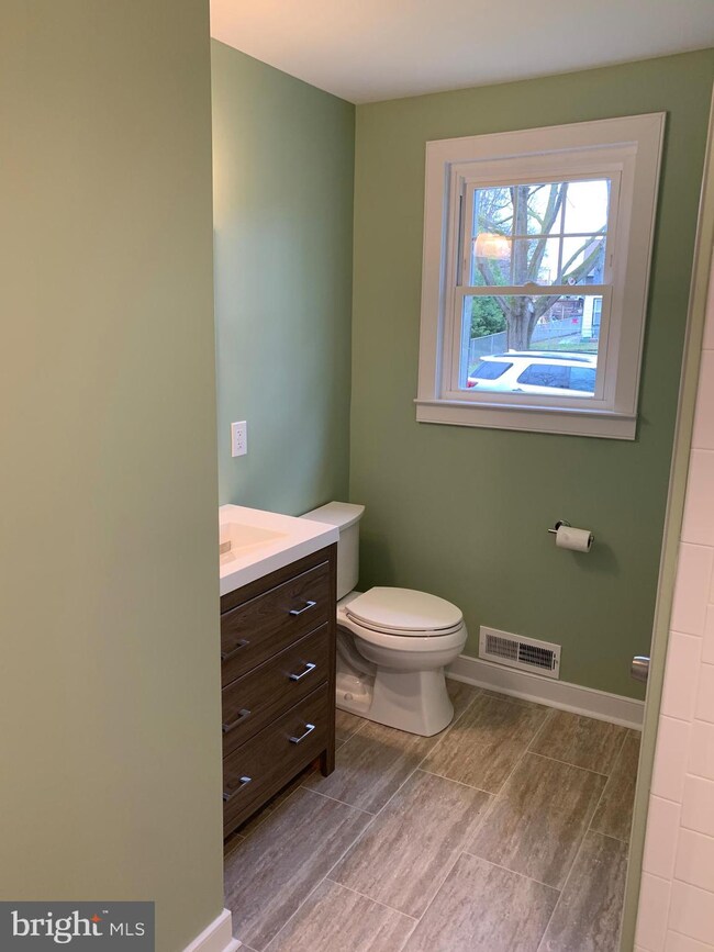 500 W Holly Ave, Oaklyn, NJ 08107 - photo 5