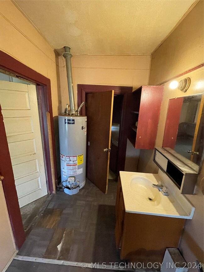 705 8th Ave NE, Ardmore, OK 73401 - photo 6