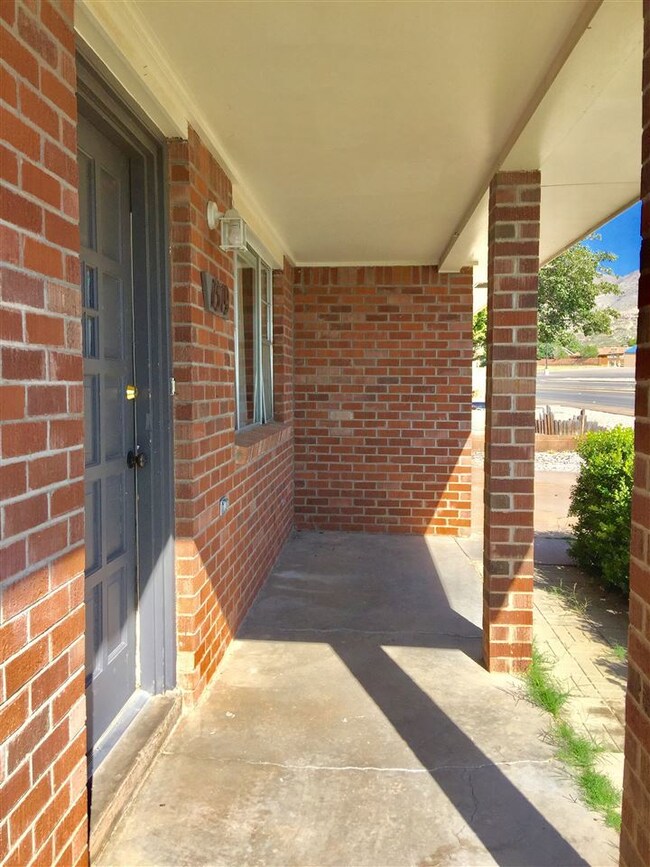 1319 Scenic Dr, Alamogordo, NM 88310 - photo 2