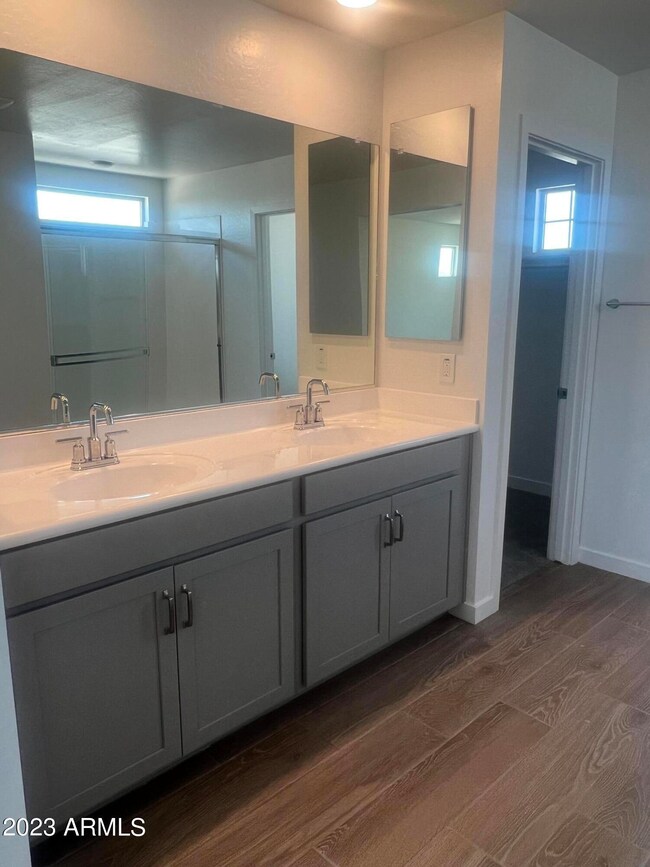 Lot 570 - Primary Bathroom