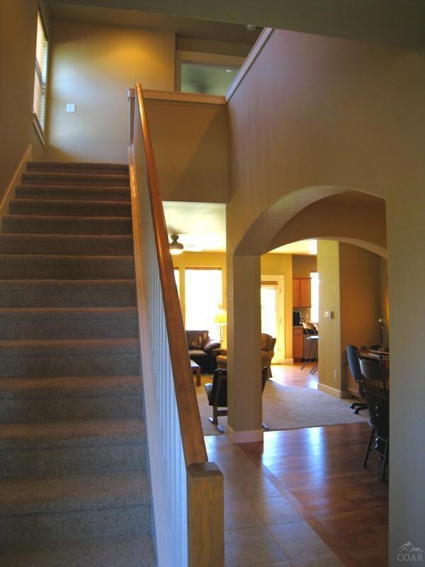 20025 Mcclellan Rd, Bend, OR 97702 - photo 2