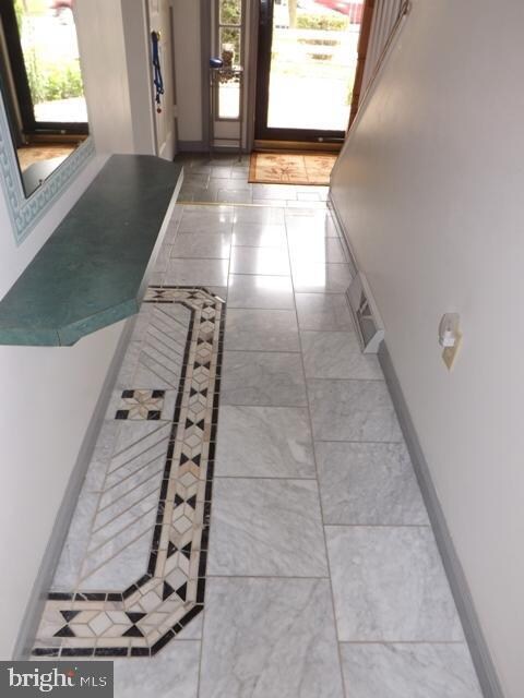 4057 Buttonwood Dr, Mount Joy, PA 17552 - photo 2