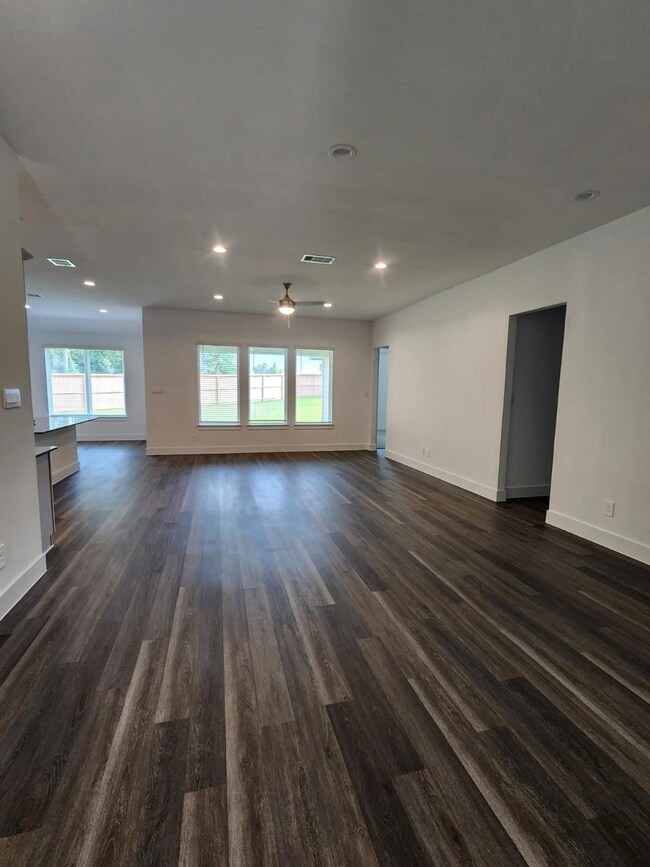 13705 Rising Sun Ln, Conroe, TX 77384 - photo 4