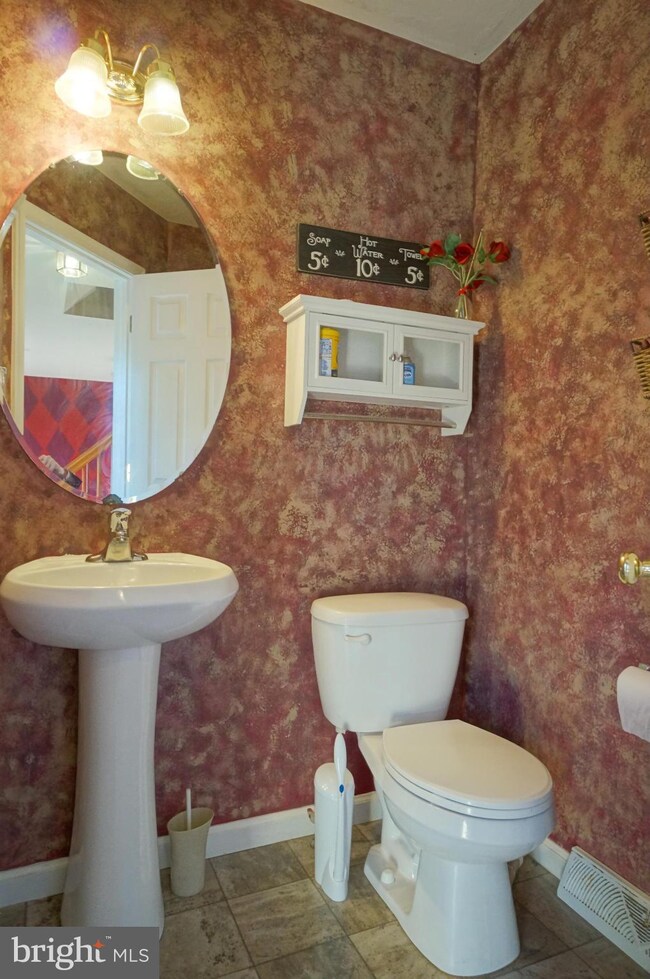 4714 Warner Dr, Manchester, MD 21102 - photo 3