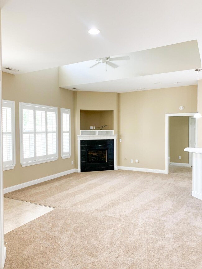 6043 Eiger Dr unit 6043, Columbus, OH 43213 - photo 5