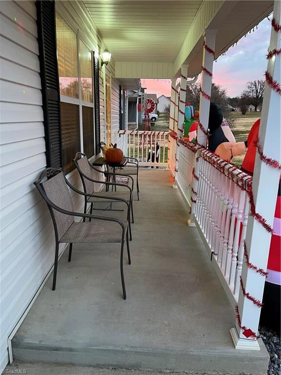 140 Morrison Creek Rd, Statesville, NC 28625 - photo 3