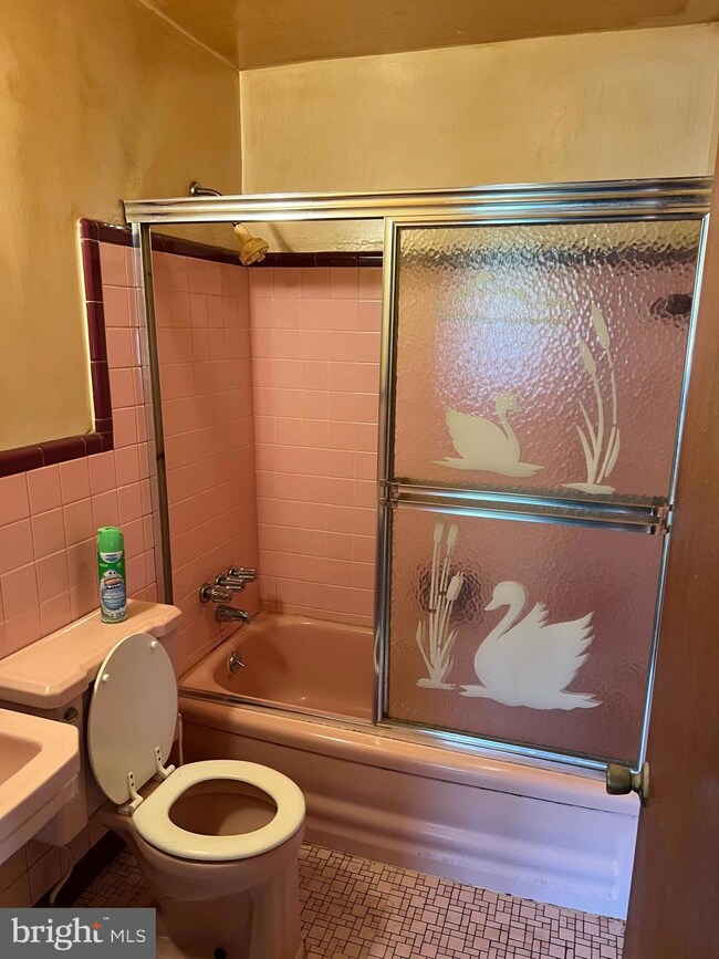 317 Rutledge Ave, Folsom, PA 19033 - photo 7