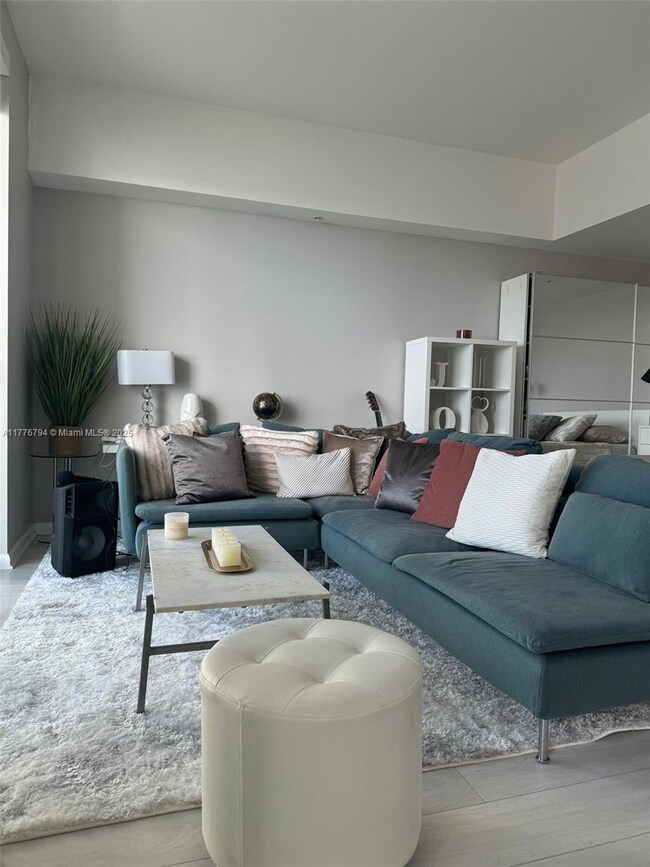 Vizcayne unit 3905, Miami, FL 33132 - photo 4