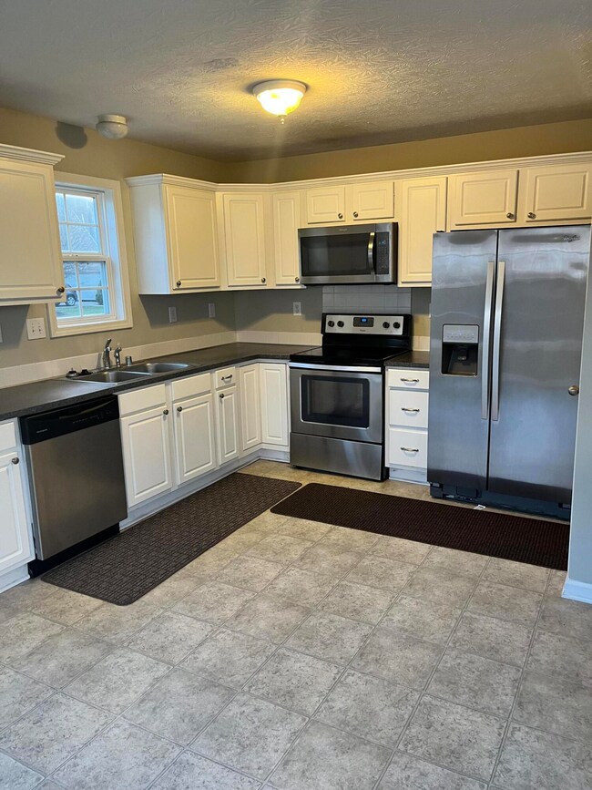 4405 Lotus Ln, Lexington, KY 40509 - photo 6