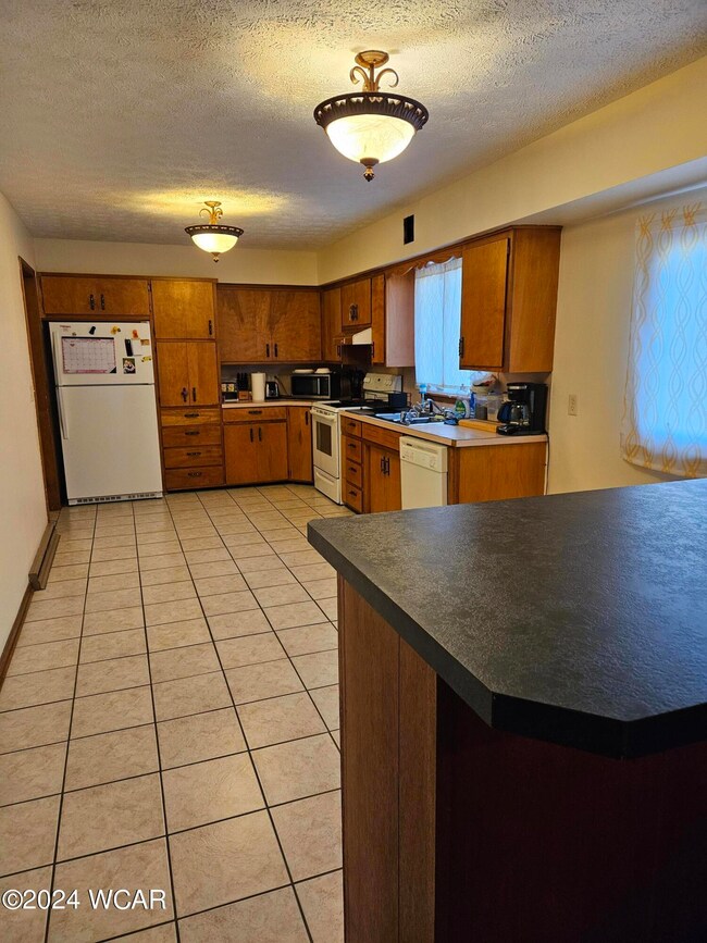 417 N Main St, Spencerville, OH 45887 - photo 4