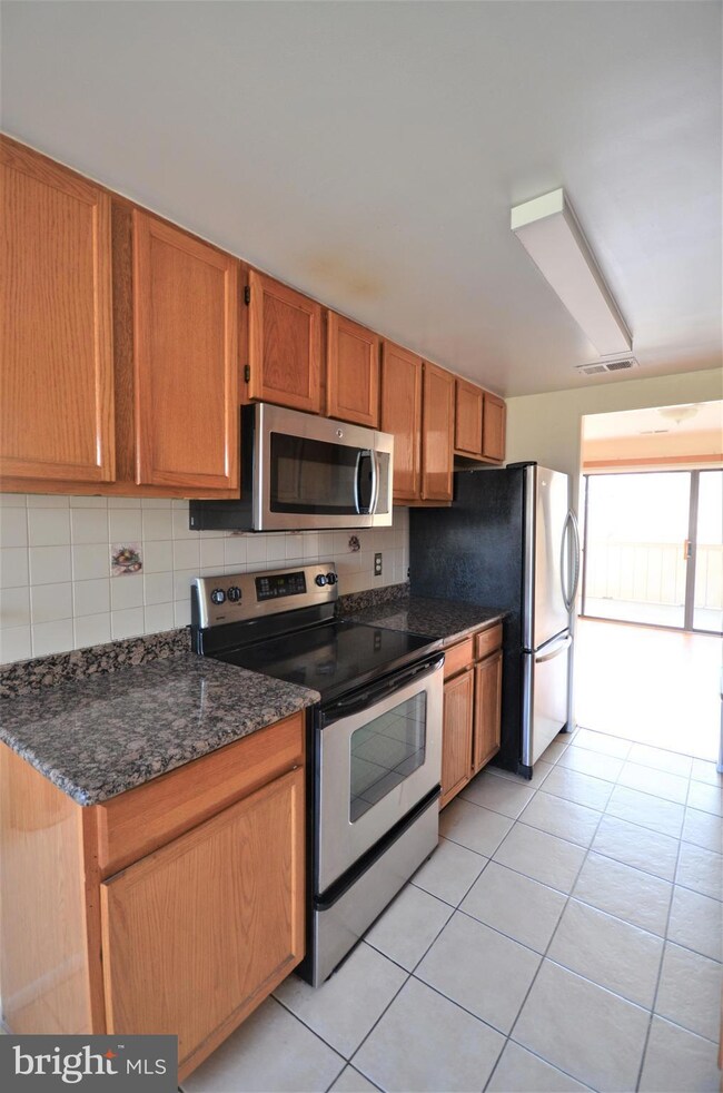 5772 Village Green Dr unit 5772, Alexandria, VA 22309 - photo 6