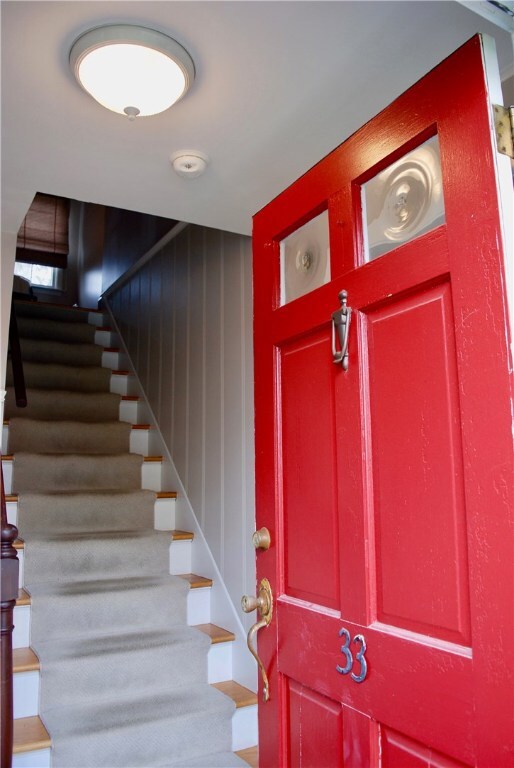 33 Carnation Dr, Cranston, RI 02920 - photo 3