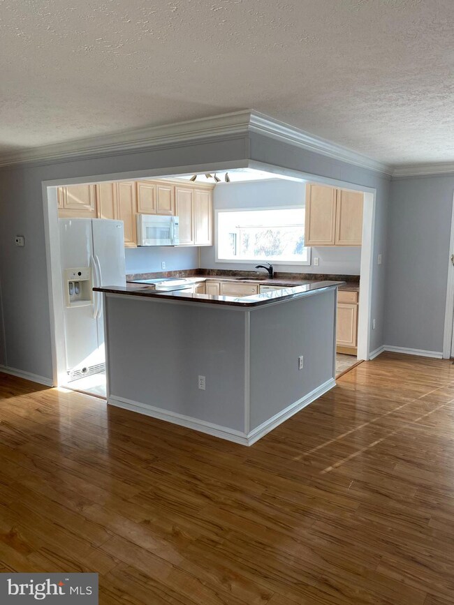 901 Genine Dr, Glen Burnie, MD 21060 - photo 7