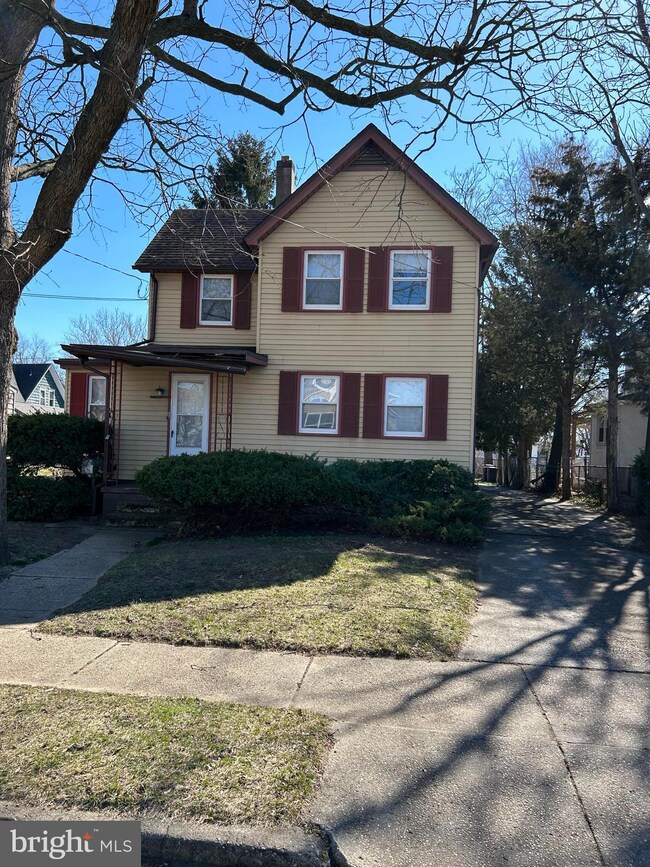 24 W Wood St, Paulsboro, NJ 08066 - photo 2