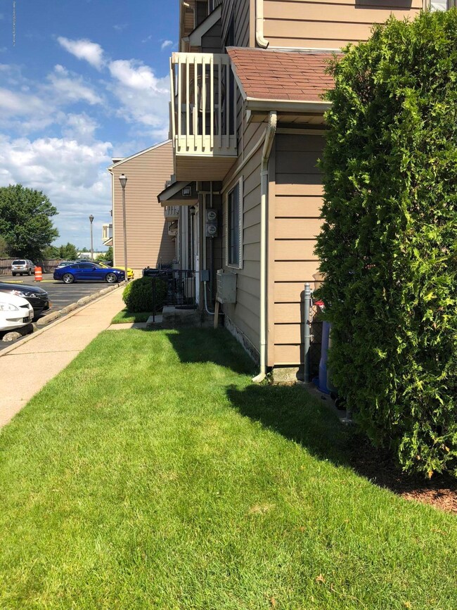140 Lamped Loop unit 89, Staten Island, NY 10314 - photo 4