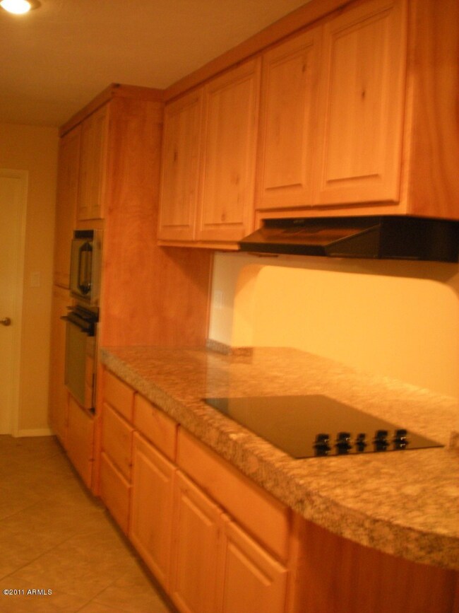 Lots of kitchen cabinets