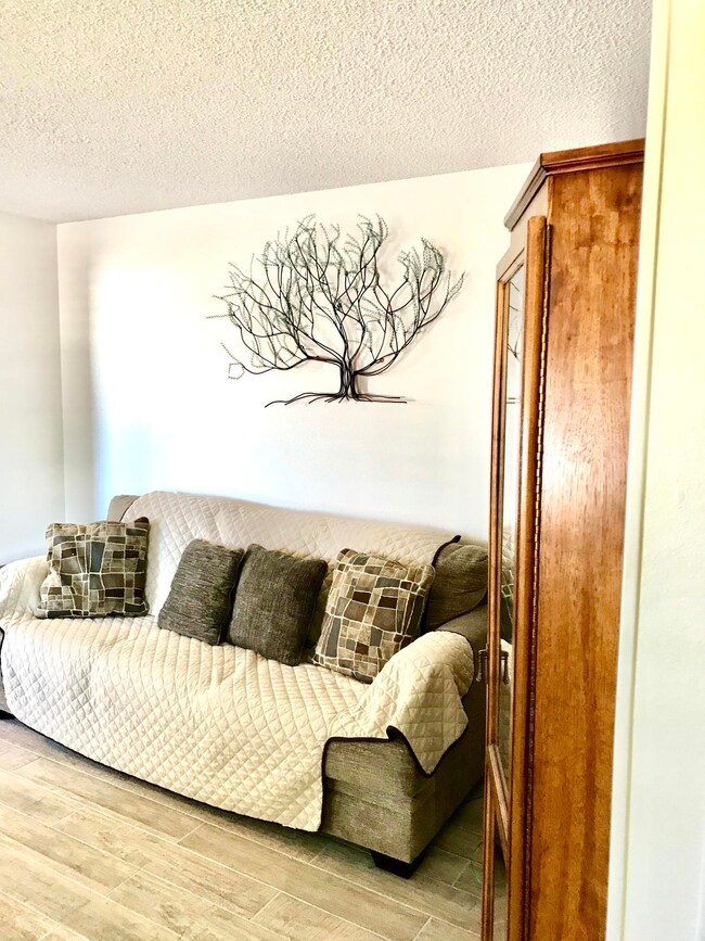 10105 Woodway Dr, El Paso, TX 79925 - photo 3