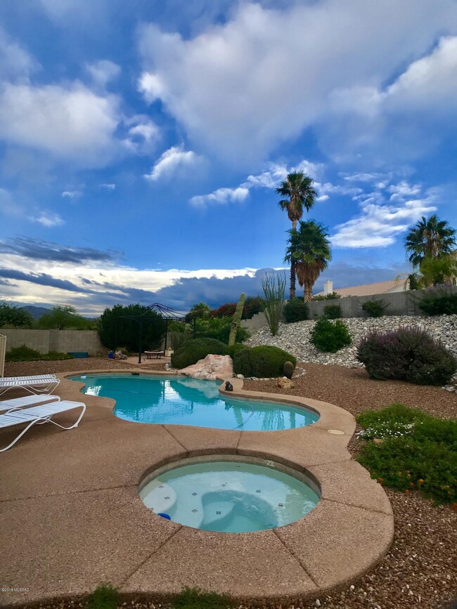 10930 E Feather Bush Dr, Tucson, AZ 85748 - photo 4
