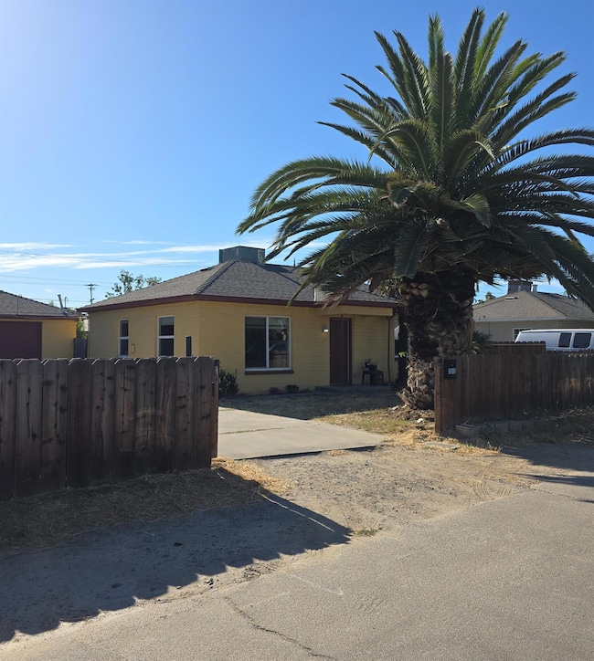 1512 Swalls Ln, Modesto, CA 95358 - photo 3