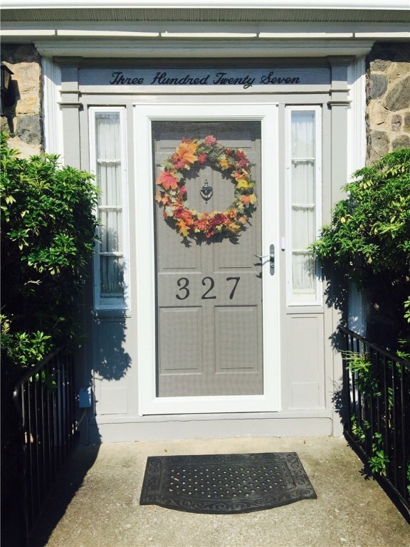 327 Strathmore Ave, Erie, PA 16505 - photo 3